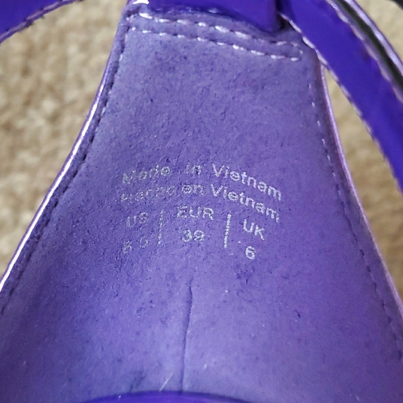 Aldo Strappy Shiny Purple Shoes - Picture 9 of 9